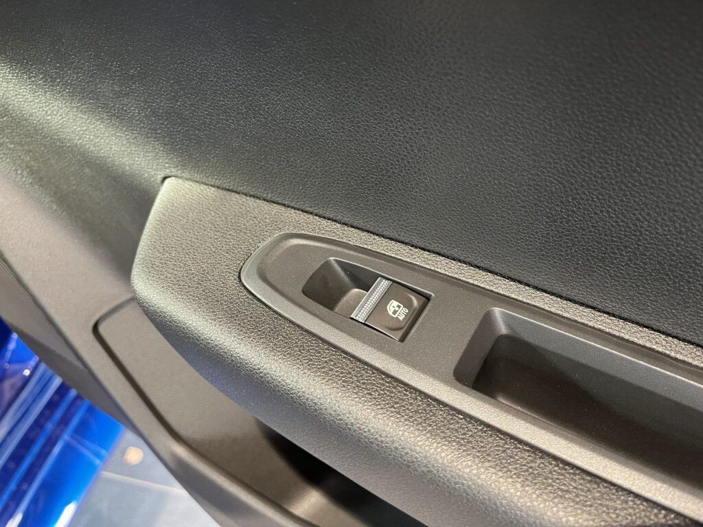 Renault Clio Exposé-Bild 9