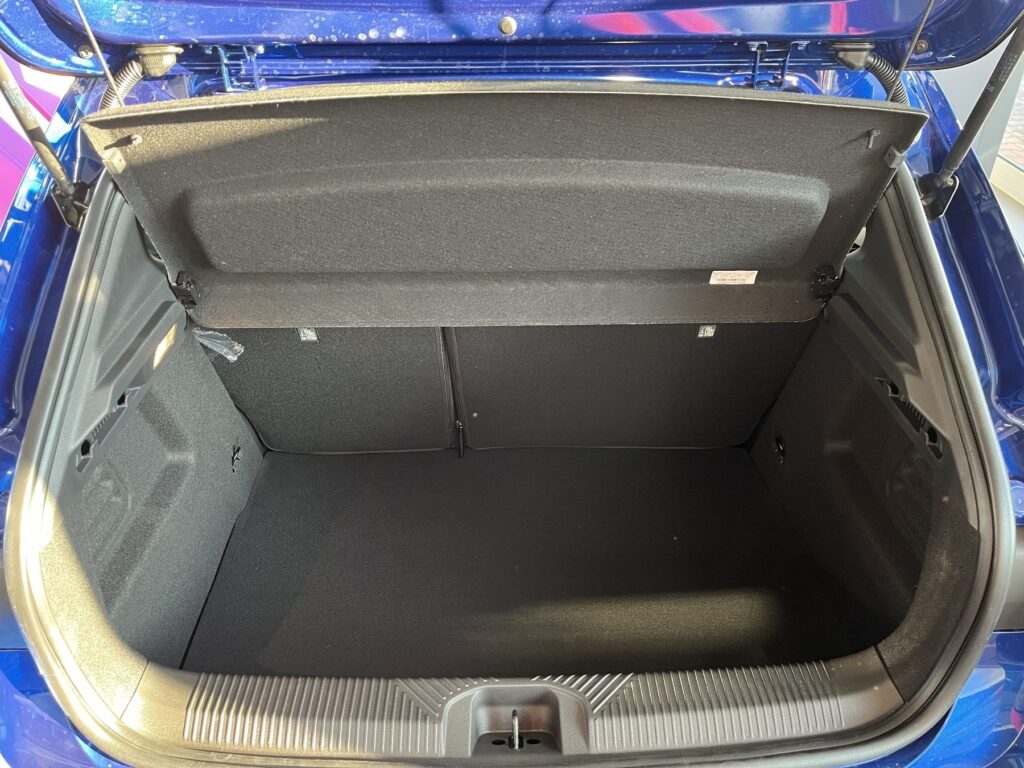 Renault Clio Exposé-Bild 15