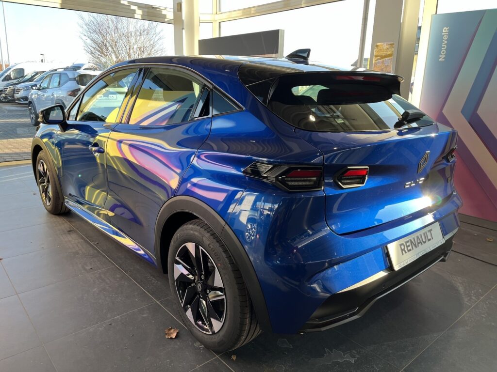 Renault Clio Exposé-Bild 17