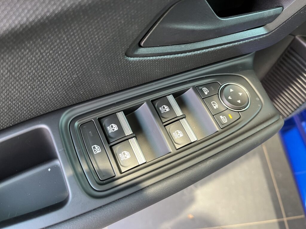 Renault Clio Exposé-Bild 19