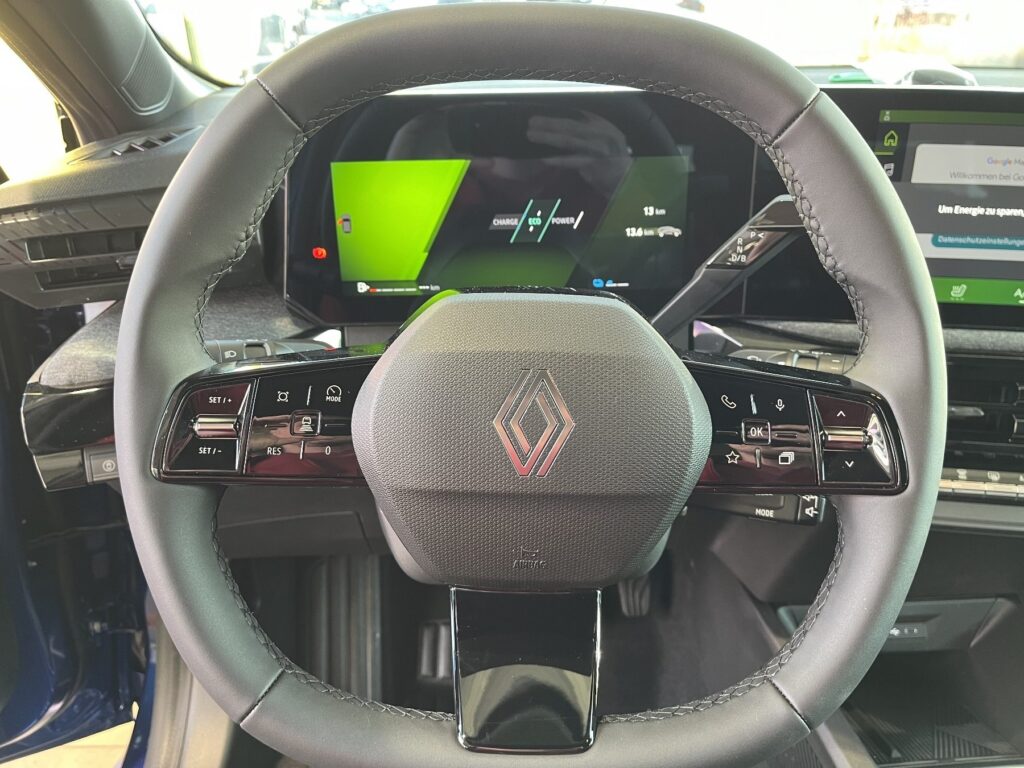 Renault Clio Exposé-Bild 23