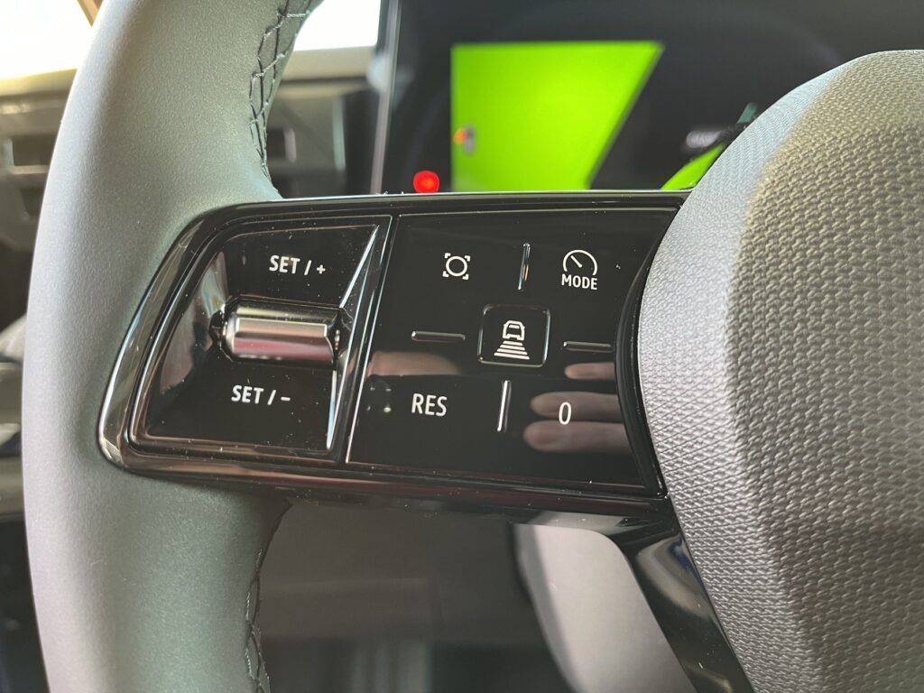 Renault Clio Exposé-Bild 24