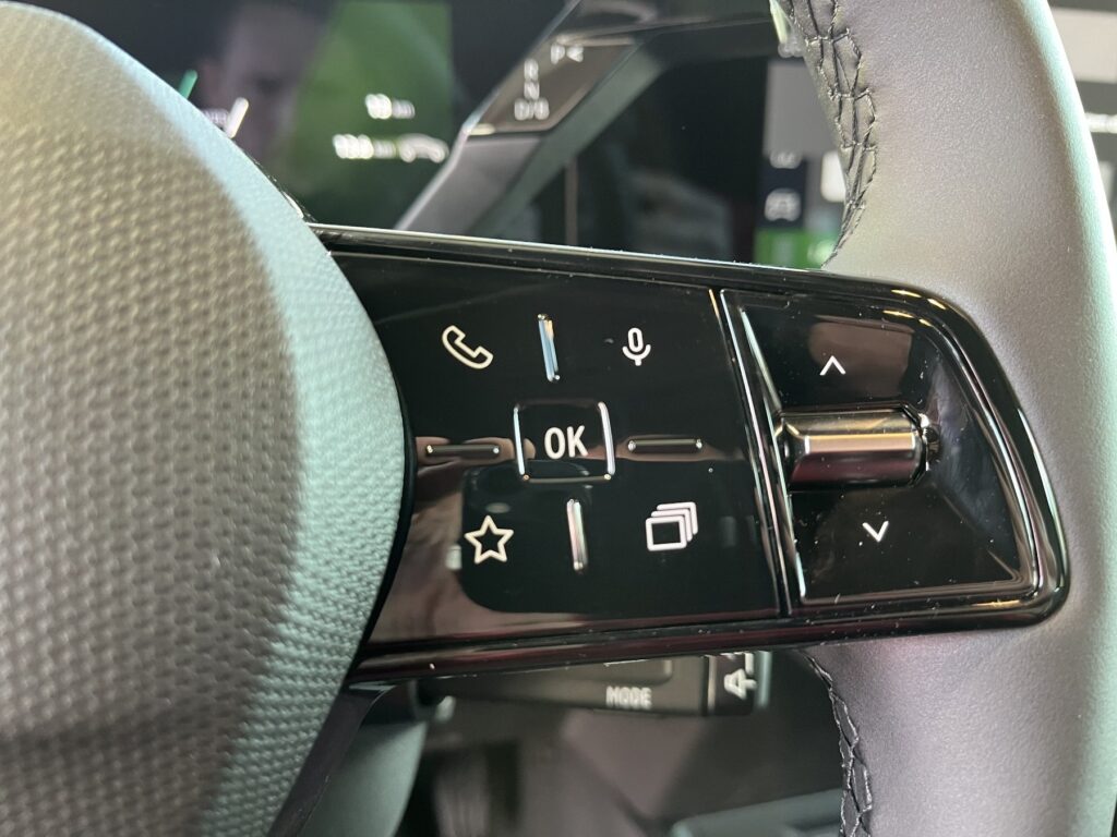 Renault Clio Exposé-Bild 25