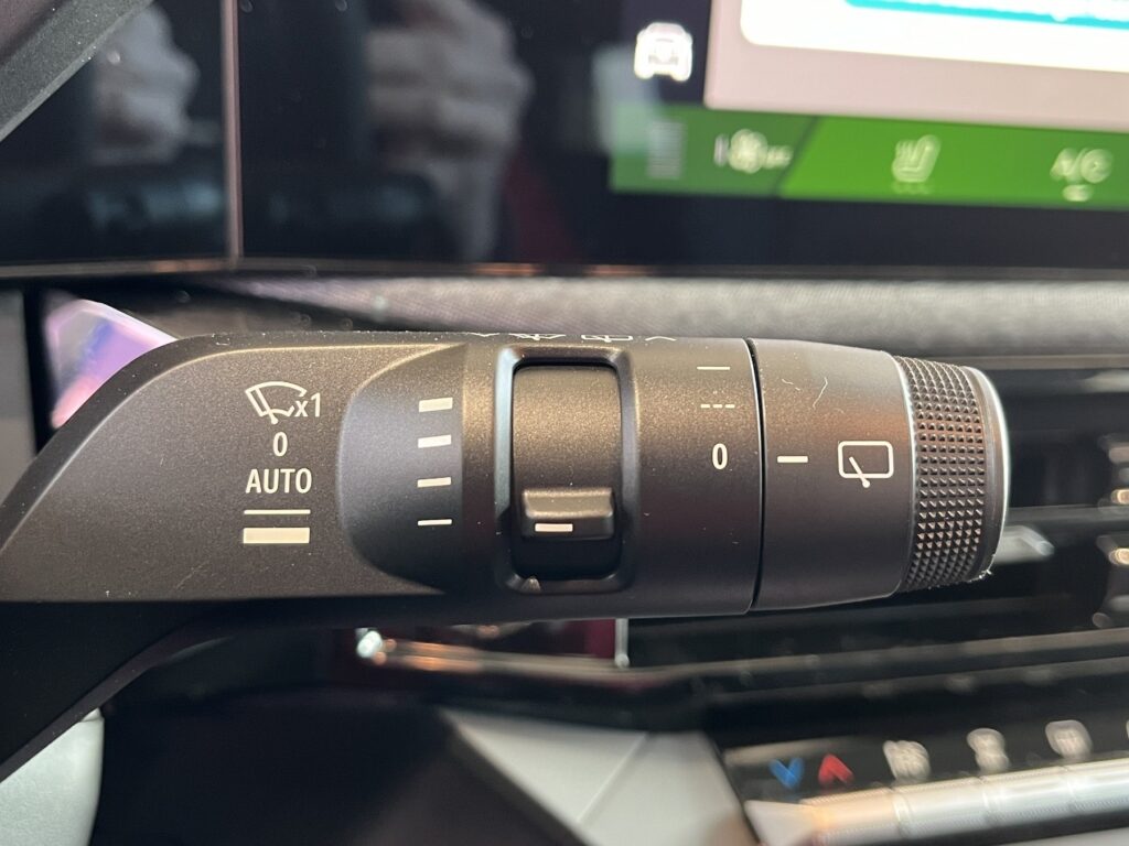 Renault Clio Exposé-Bild 27