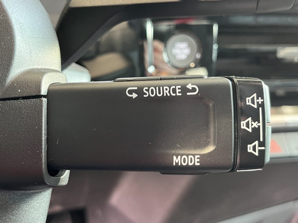 Renault Clio Exposé-Bild 29