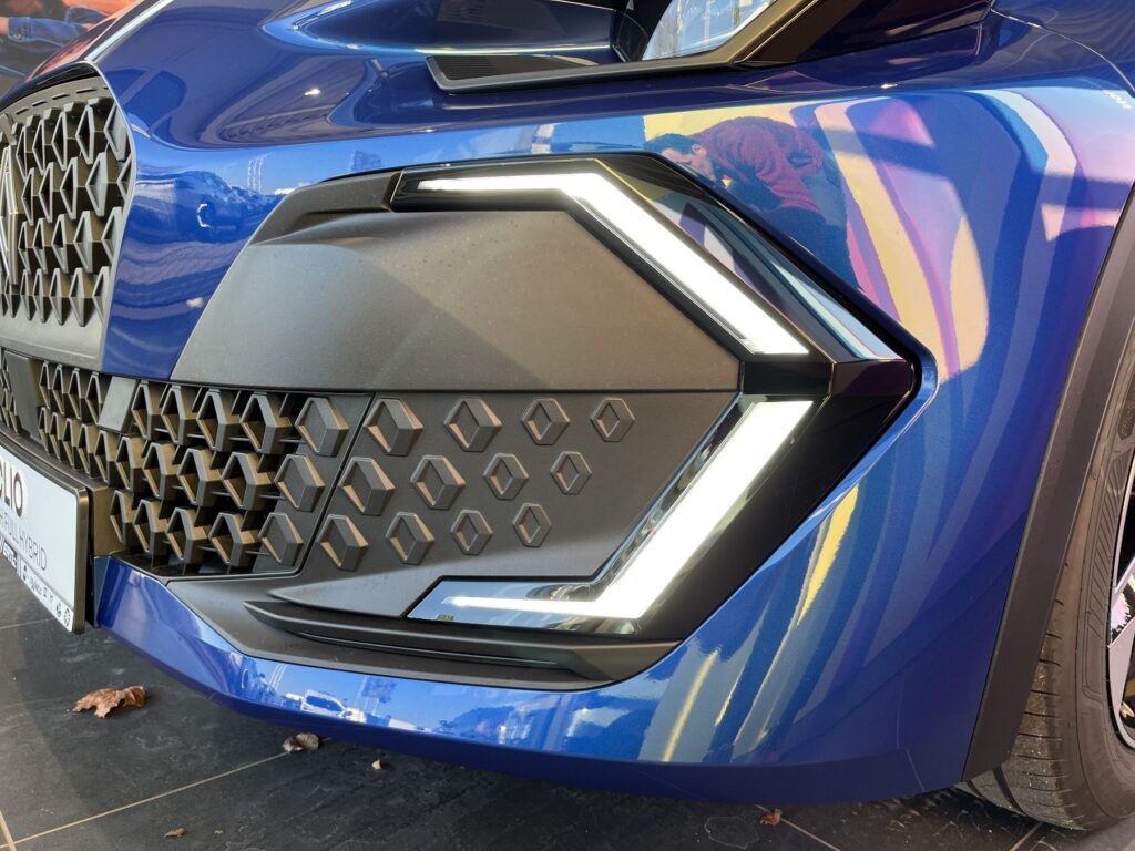 Renault Clio Exposé-Bild 40