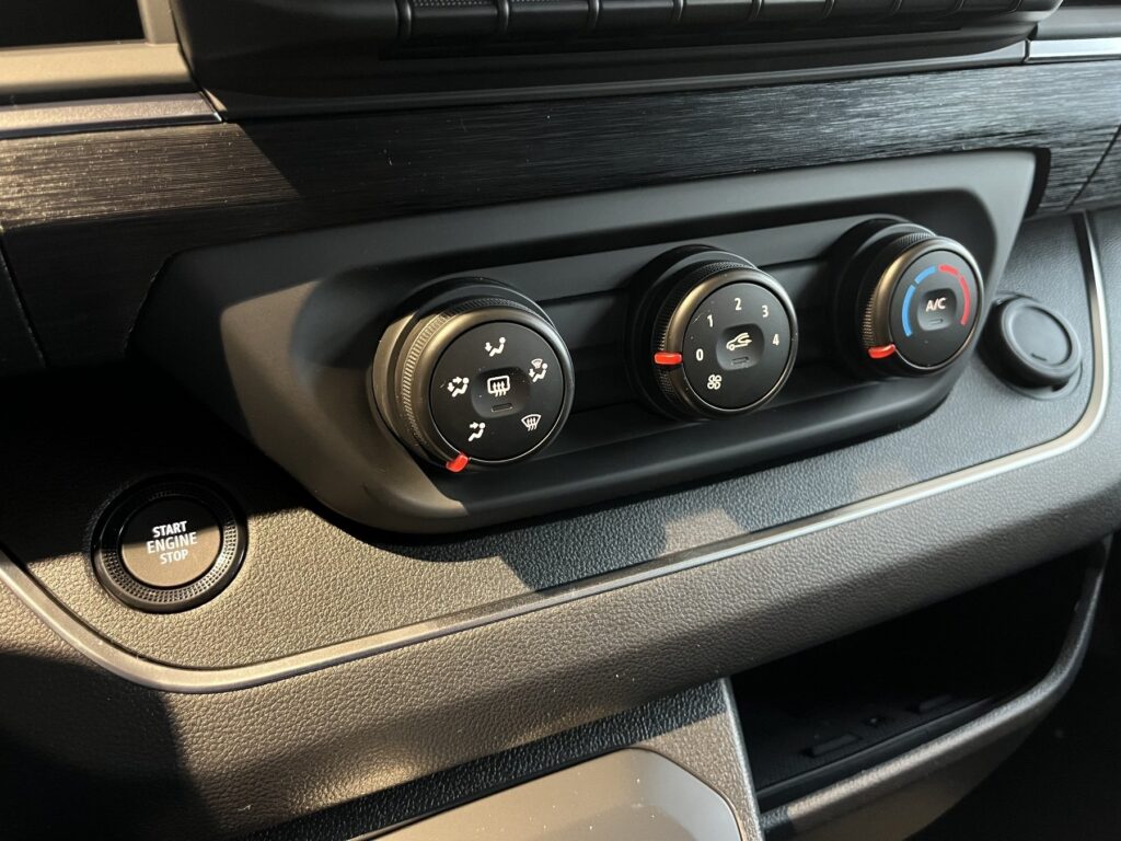 Renault Trafic Exposé-Bild 32