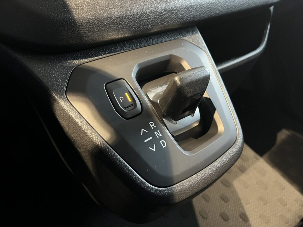 Renault Trafic Exposé-Bild 34