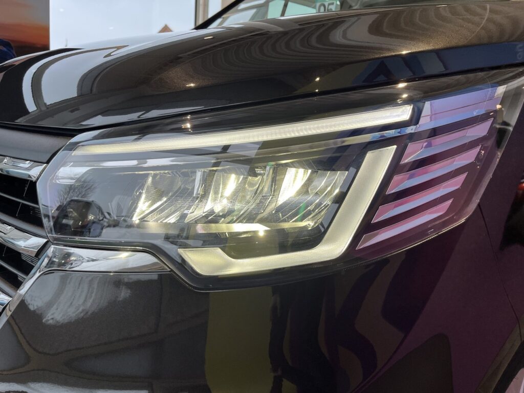 Renault Trafic Exposé-Bild 40