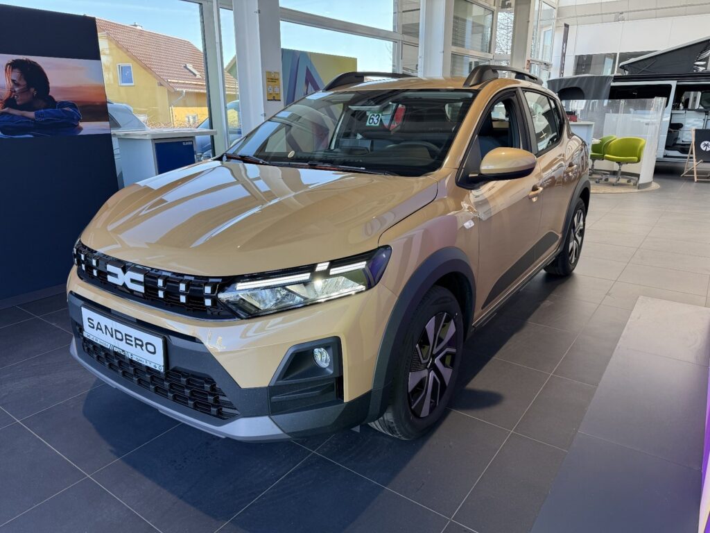 Dacia Sandero Exposé-Bild 1