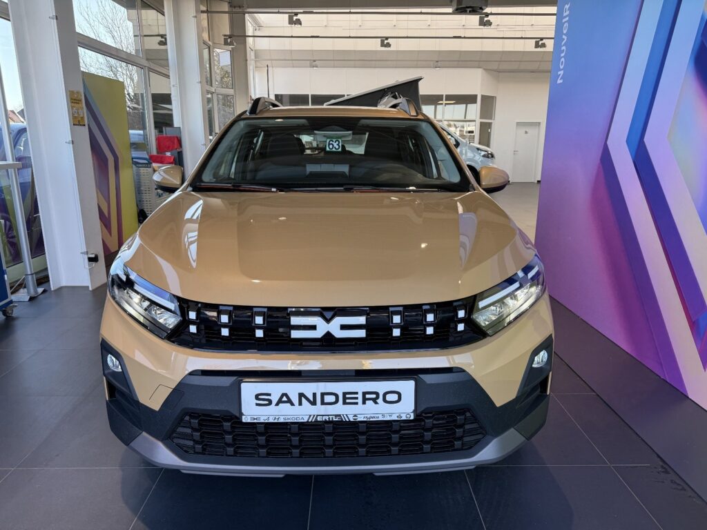 Dacia Sandero Exposé-Bild 2