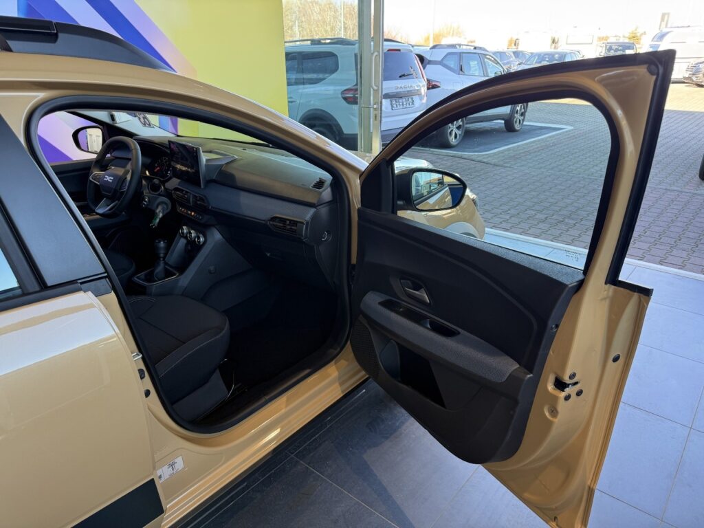 Dacia Sandero Exposé-Bild 5