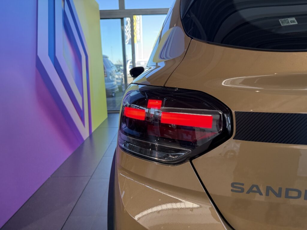 Dacia Sandero Exposé-Bild 20