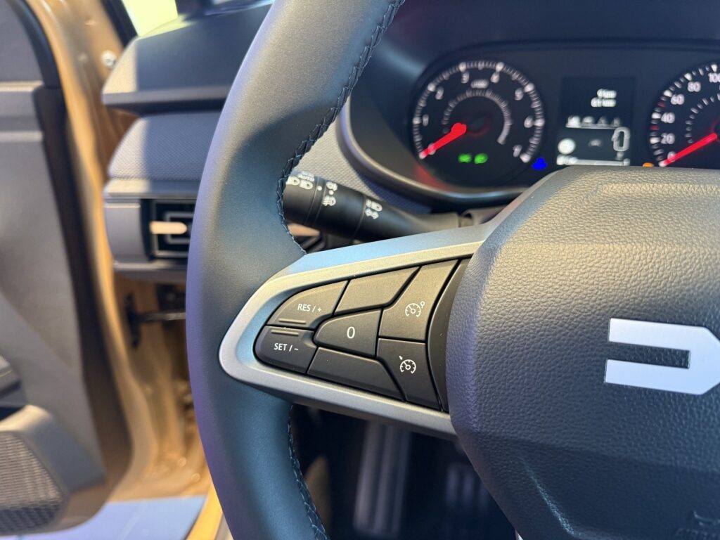 Dacia Sandero Exposé-Bild 28