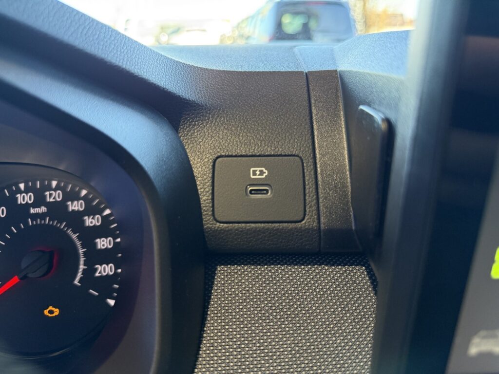 Dacia Sandero Exposé-Bild 32