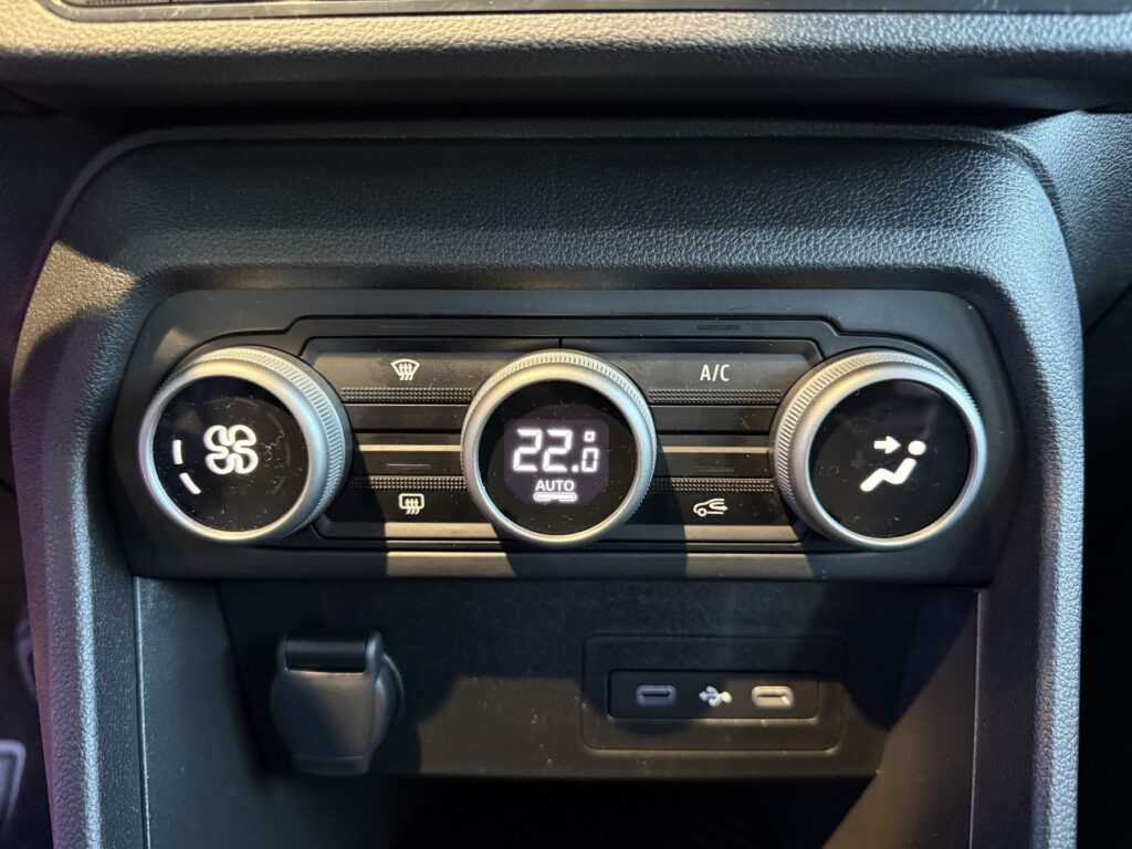 Dacia Sandero Exposé-Bild 35