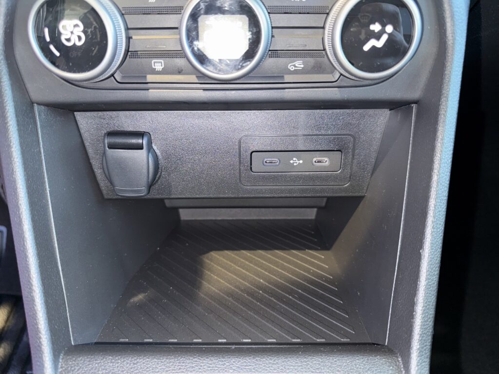 Dacia Sandero Exposé-Bild 36