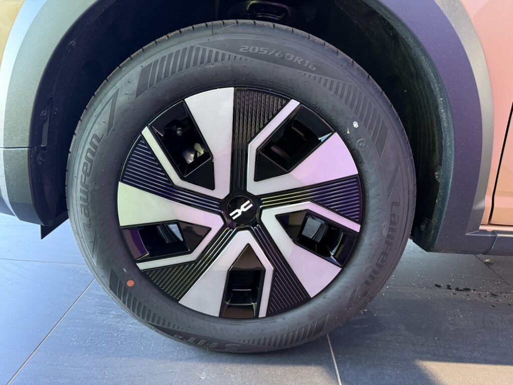 Dacia Sandero Exposé-Bild 42