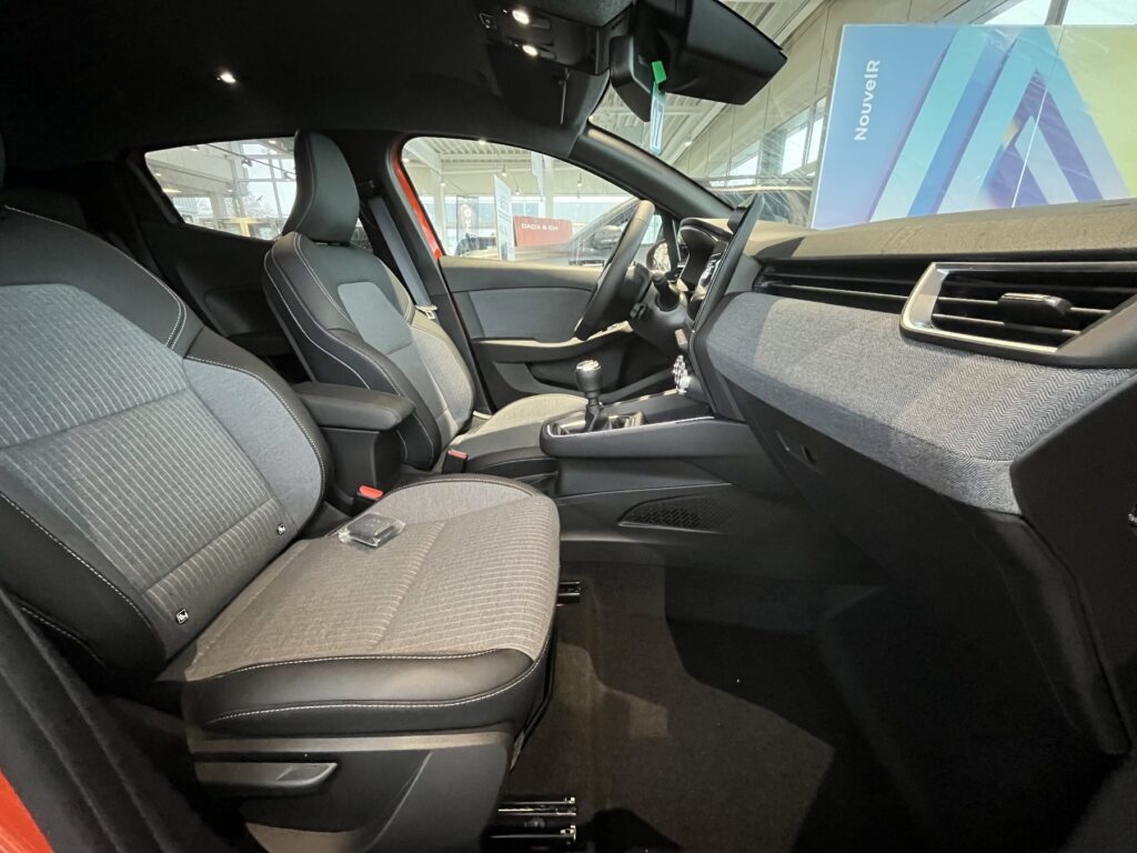 Renault Clio Exposé-Bild 6