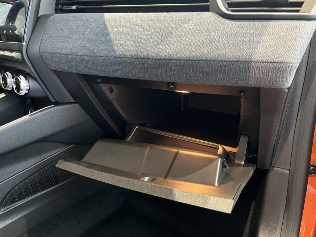 Renault Clio Exposé-Bild 8