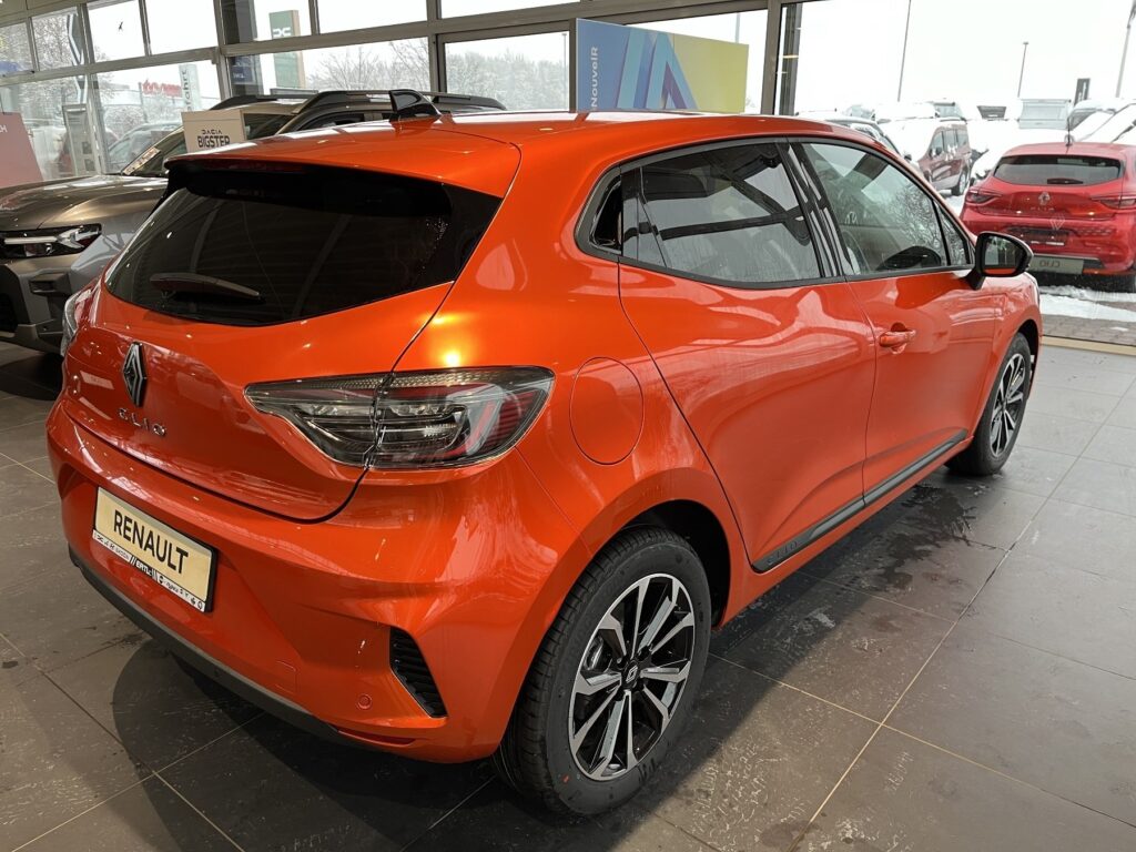 Renault Clio Exposé-Bild 11