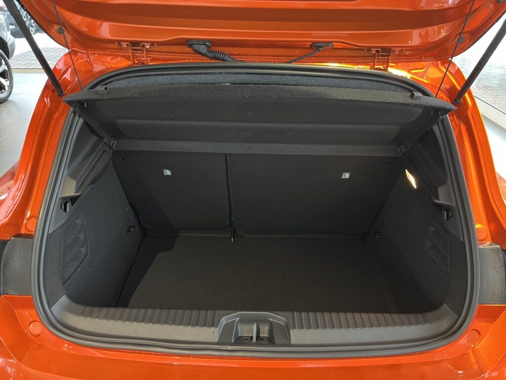 Renault Clio Exposé-Bild 14