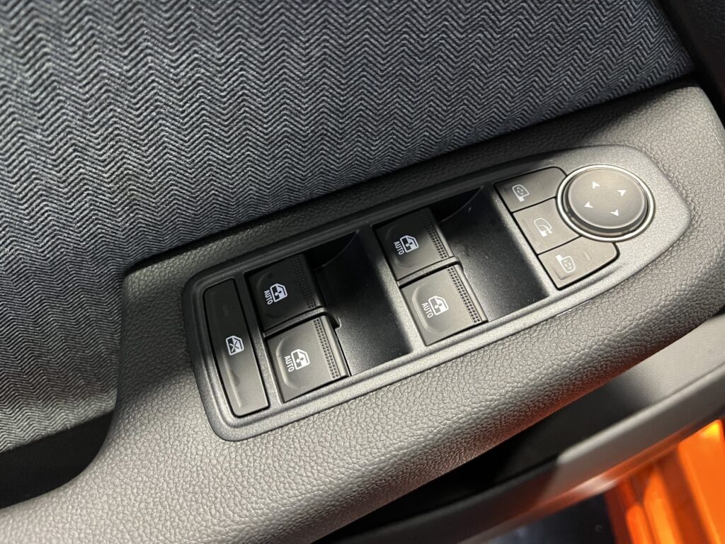 Renault Clio Exposé-Bild 17