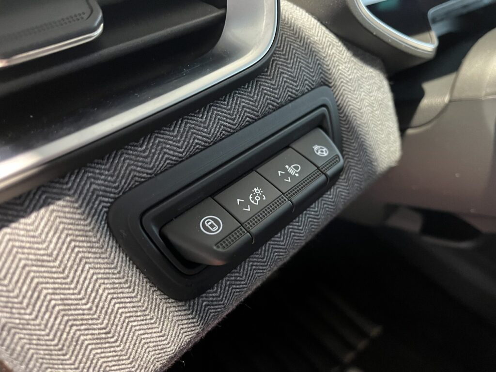 Renault Clio Exposé-Bild 18