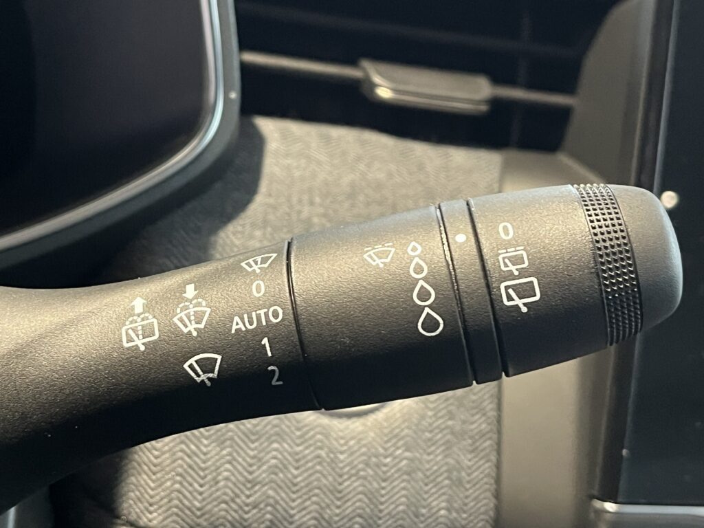 Renault Clio Exposé-Bild 25