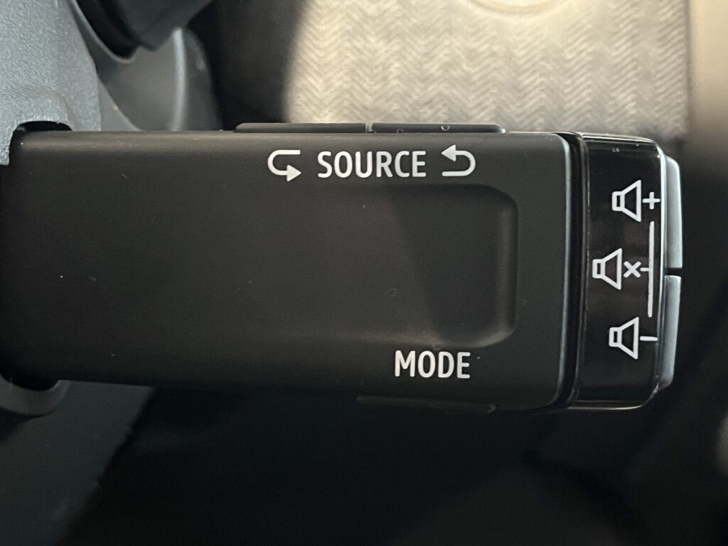 Renault Clio Exposé-Bild 26