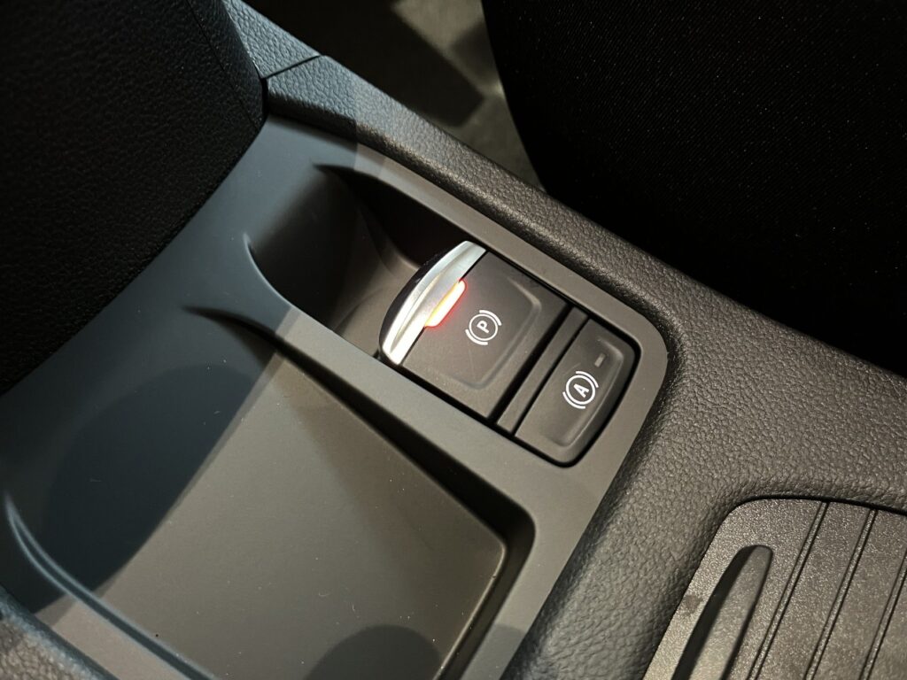 Renault Clio Exposé-Bild 33