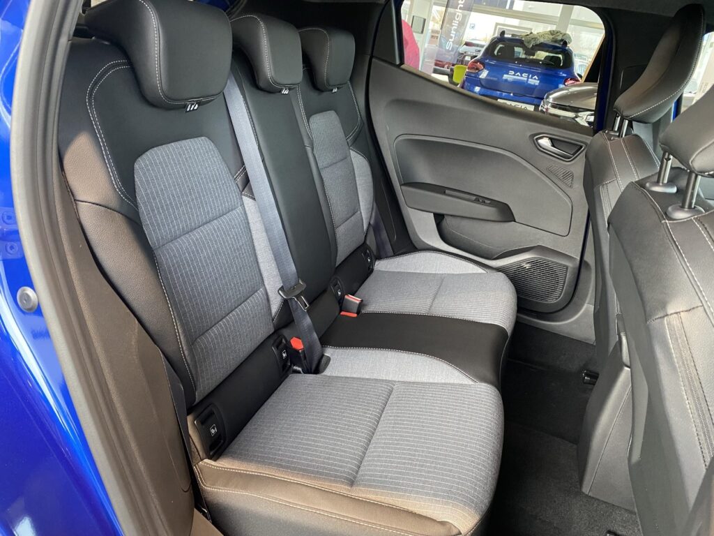 Renault Clio Exposé-Bild 10