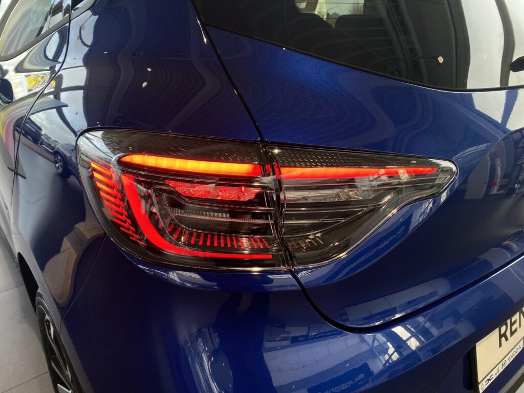 Renault Clio Exposé-Bild 20