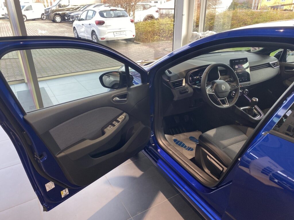 Renault Clio Exposé-Bild 21