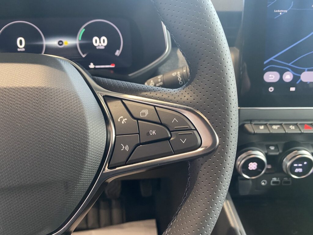 Renault Clio Exposé-Bild 25