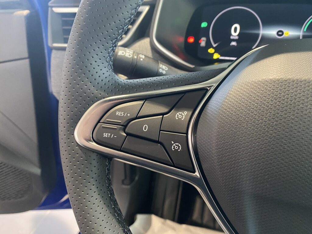 Renault Clio Exposé-Bild 26