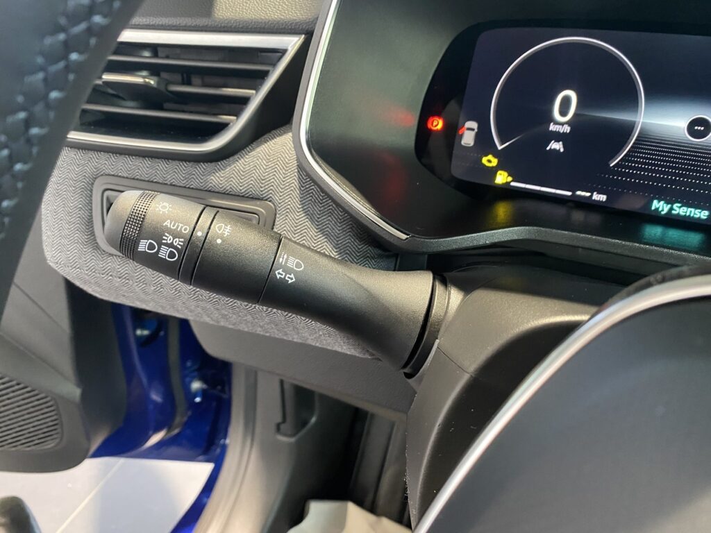 Renault Clio Exposé-Bild 27