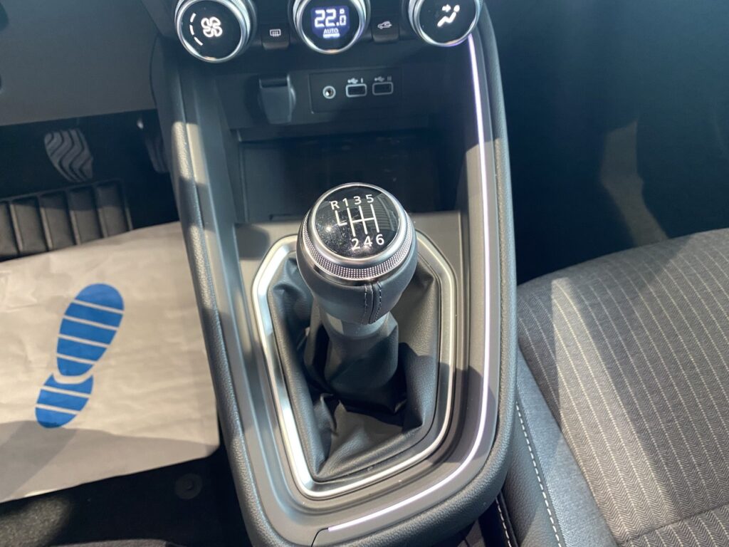 Renault Clio Exposé-Bild 33