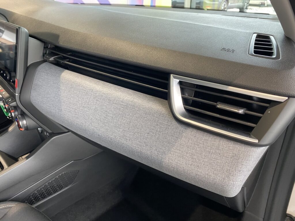 Renault Clio Exposé-Bild 7