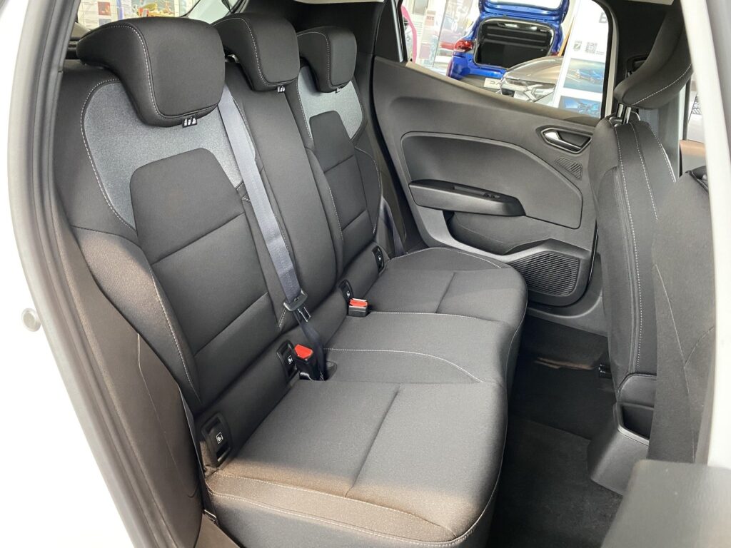 Renault Clio Exposé-Bild 9