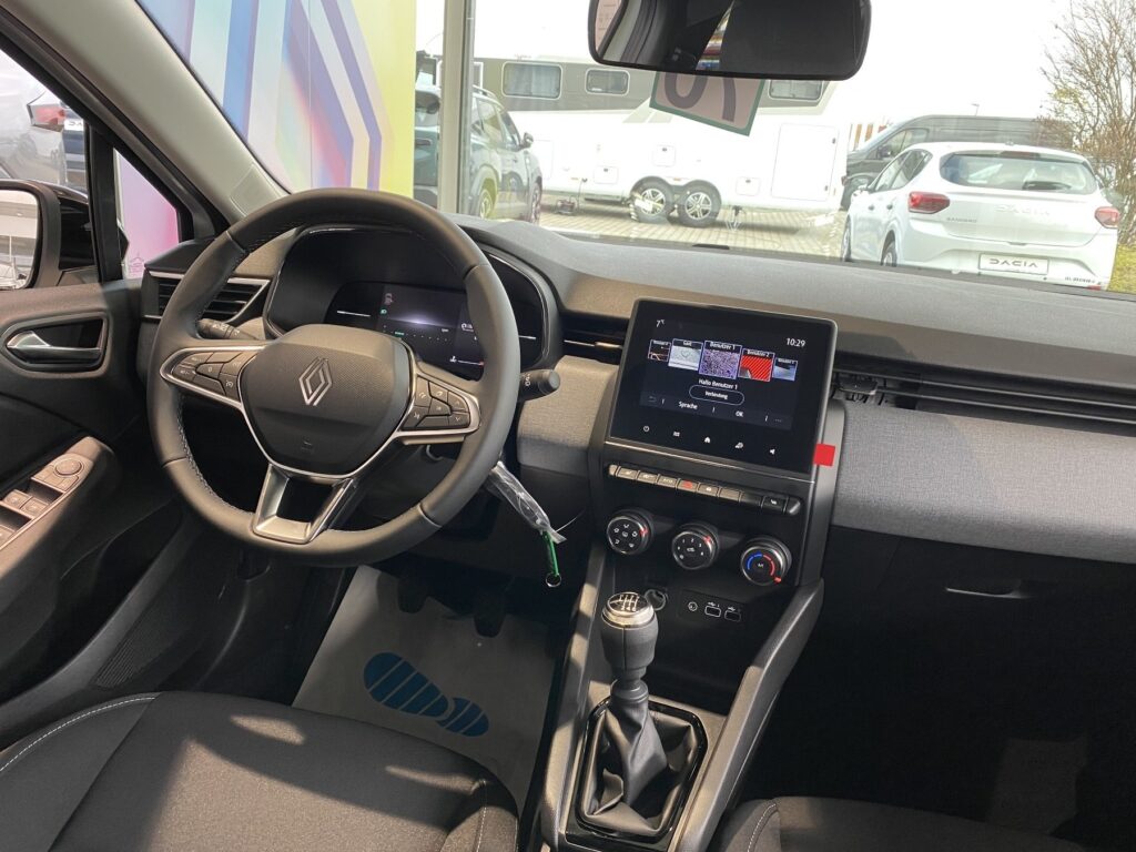 Renault Clio Exposé-Bild 10