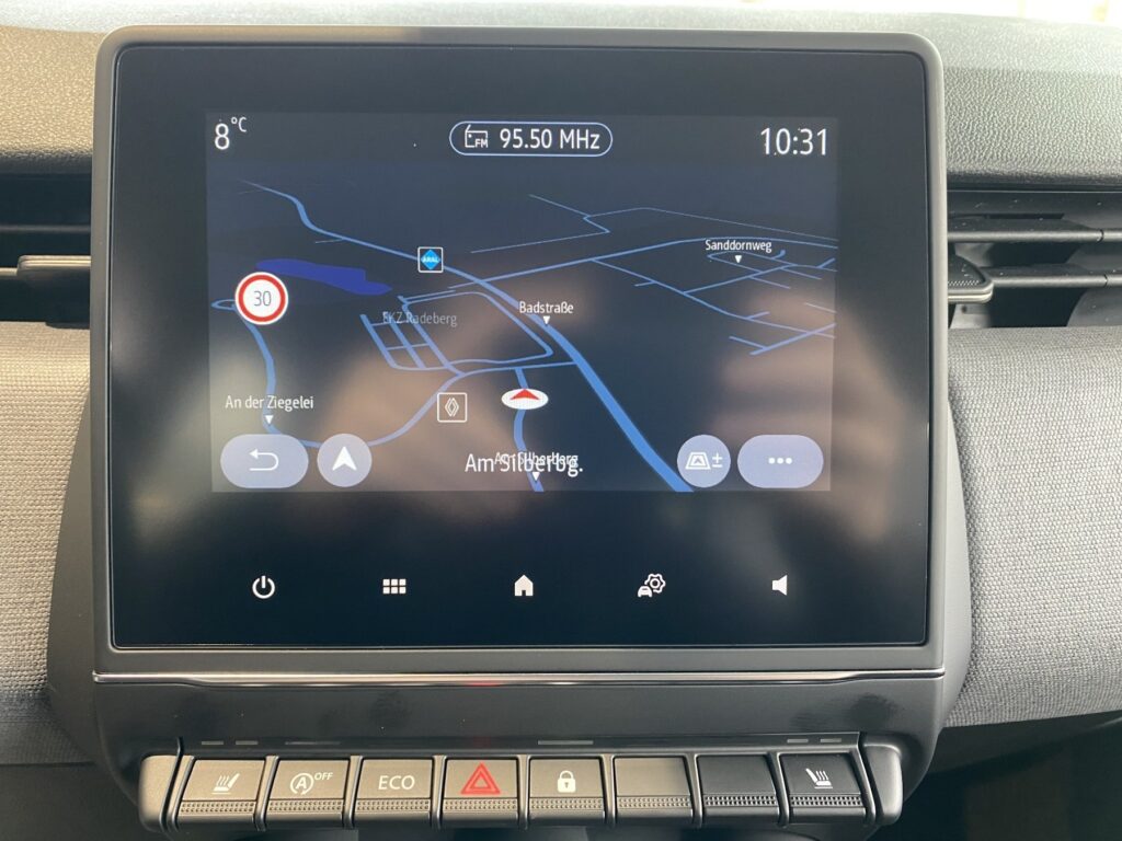 Renault Clio Exposé-Bild 27