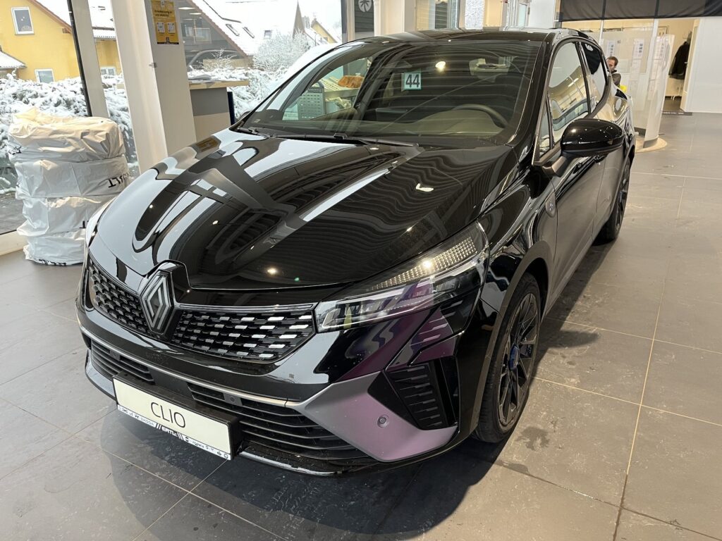 Renault Clio Exposé-Bild 1