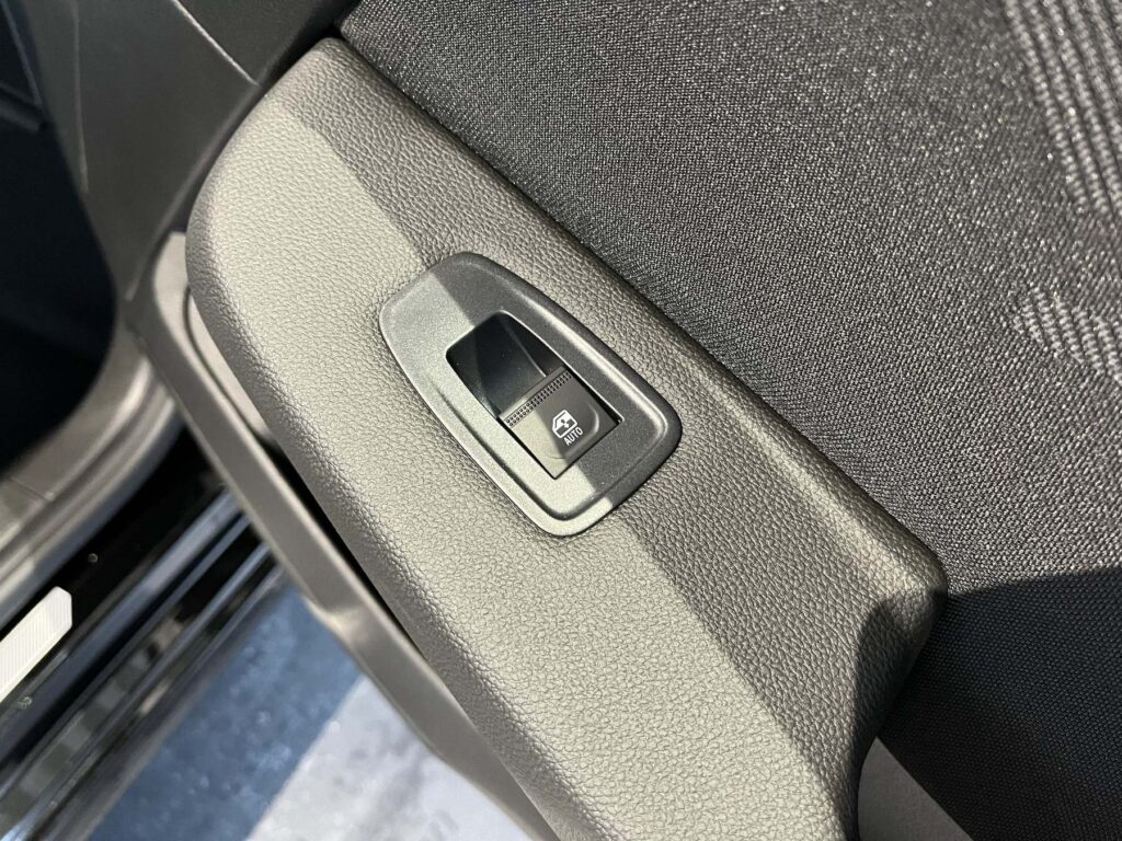 Renault Clio Exposé-Bild 5