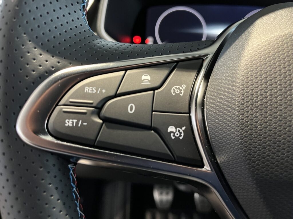 Renault Clio Exposé-Bild 23