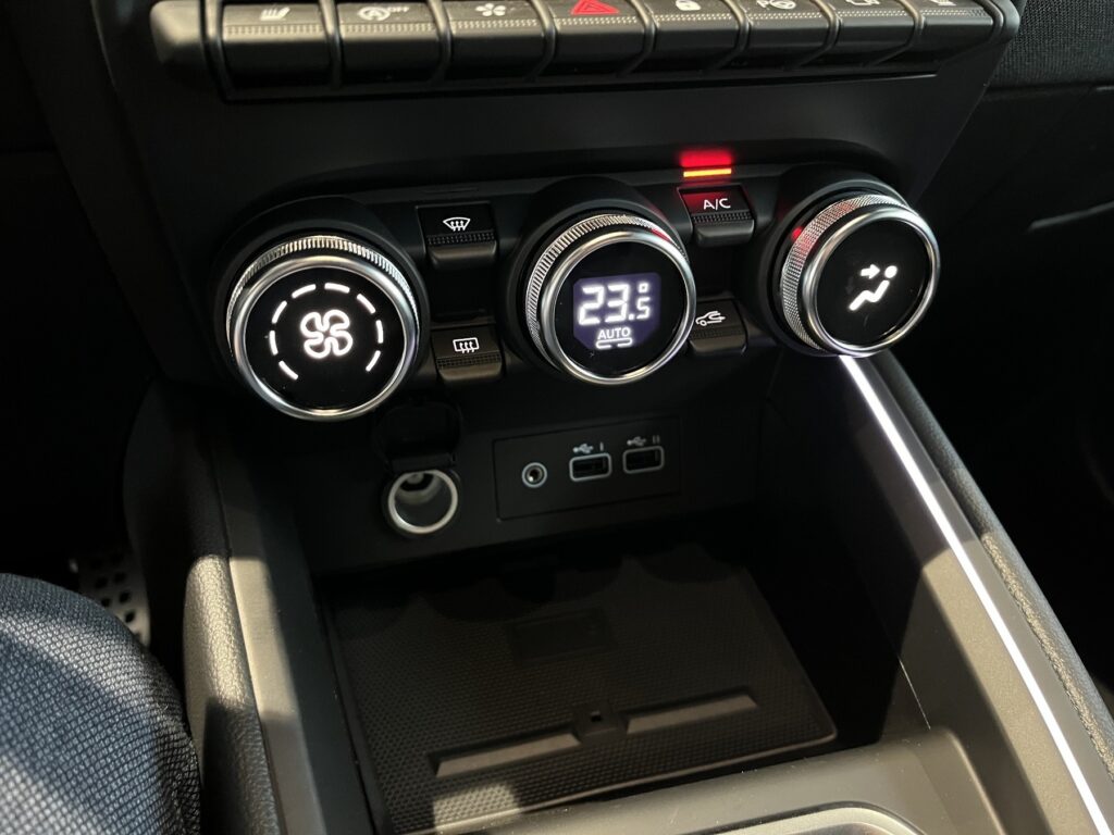 Renault Clio Exposé-Bild 27