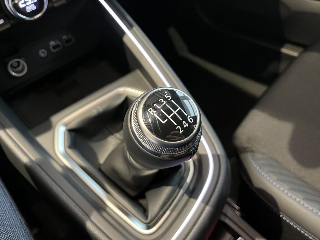 Renault Clio Exposé-Bild 28