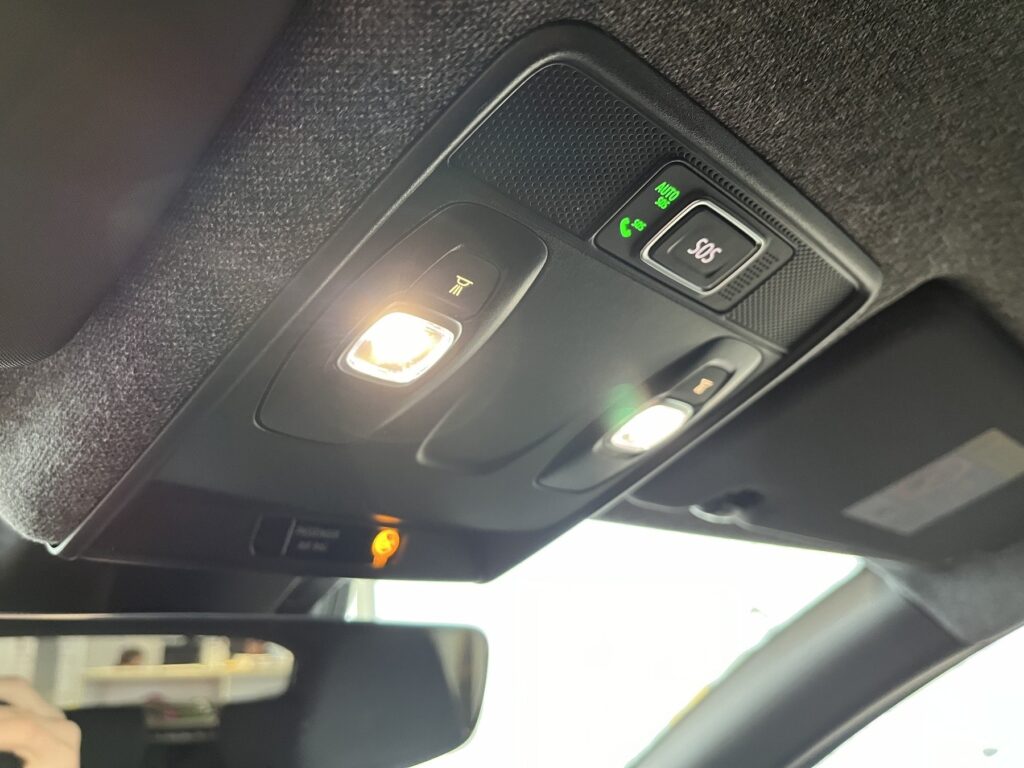 Renault Clio Exposé-Bild 31