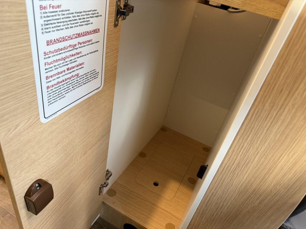 Sunlight Cliff Exposé-Bild 24