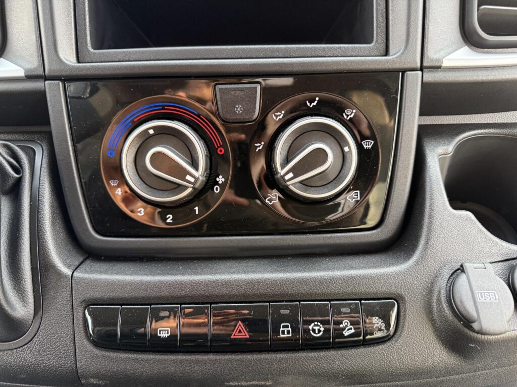 Sunlight Cliff Exposé-Bild 48